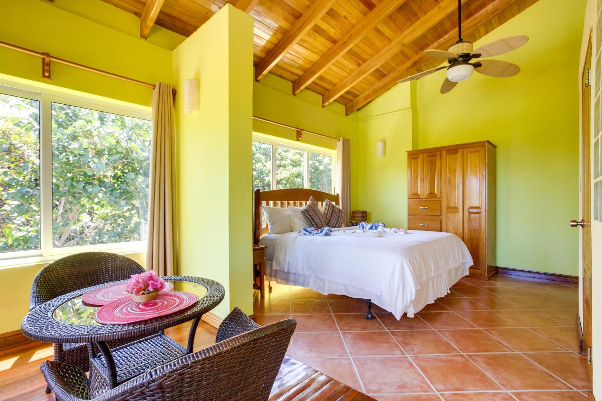 Laru Beya Resort Placencia Bagian luar foto