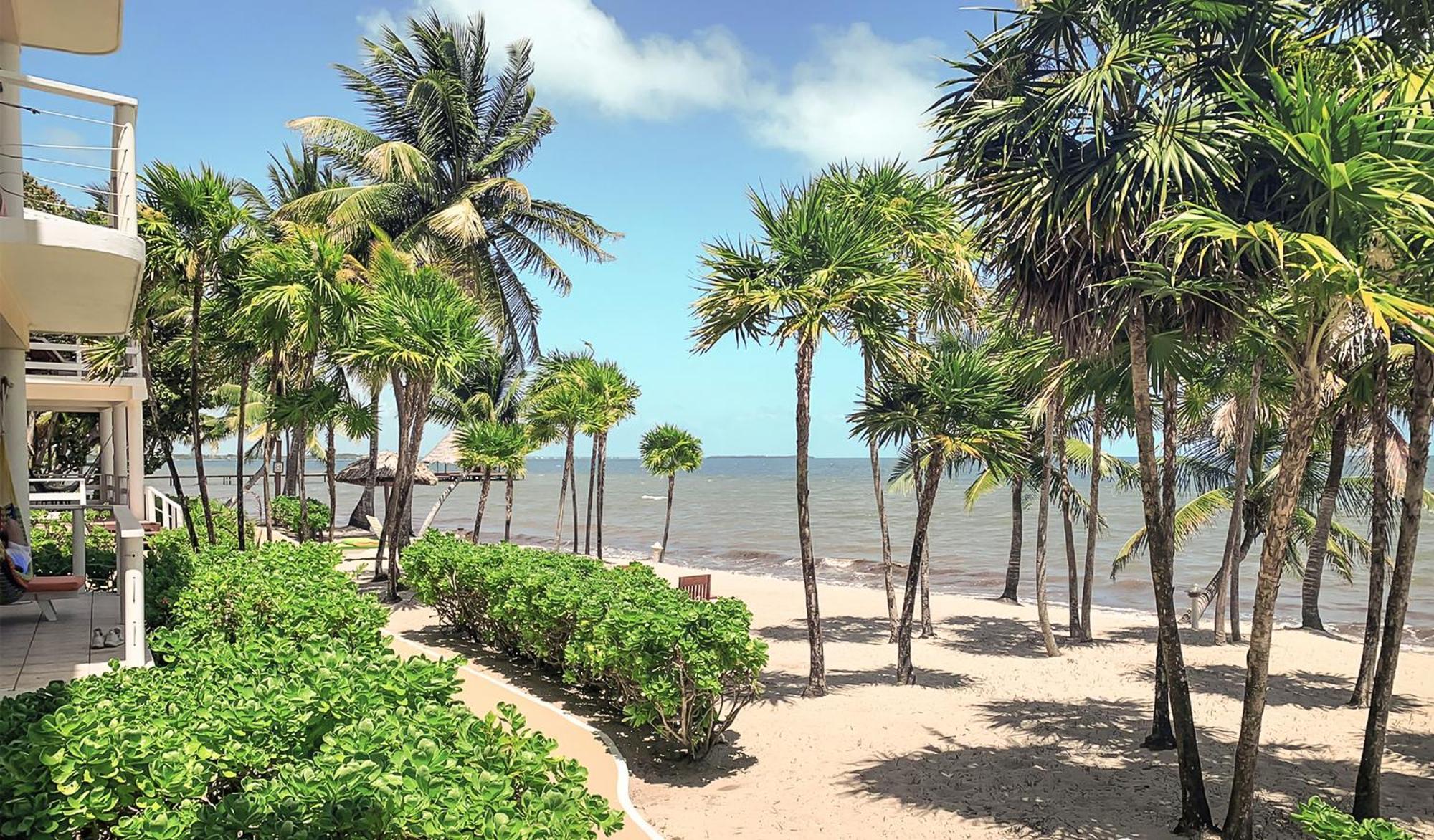Laru Beya Resort Placencia Bagian luar foto
