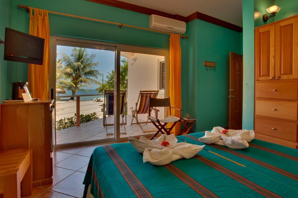 Laru Beya Resort Placencia Bagian luar foto
