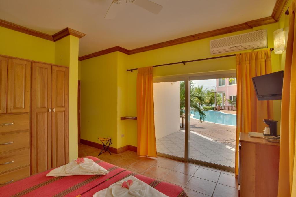 Laru Beya Resort Placencia Ruang foto