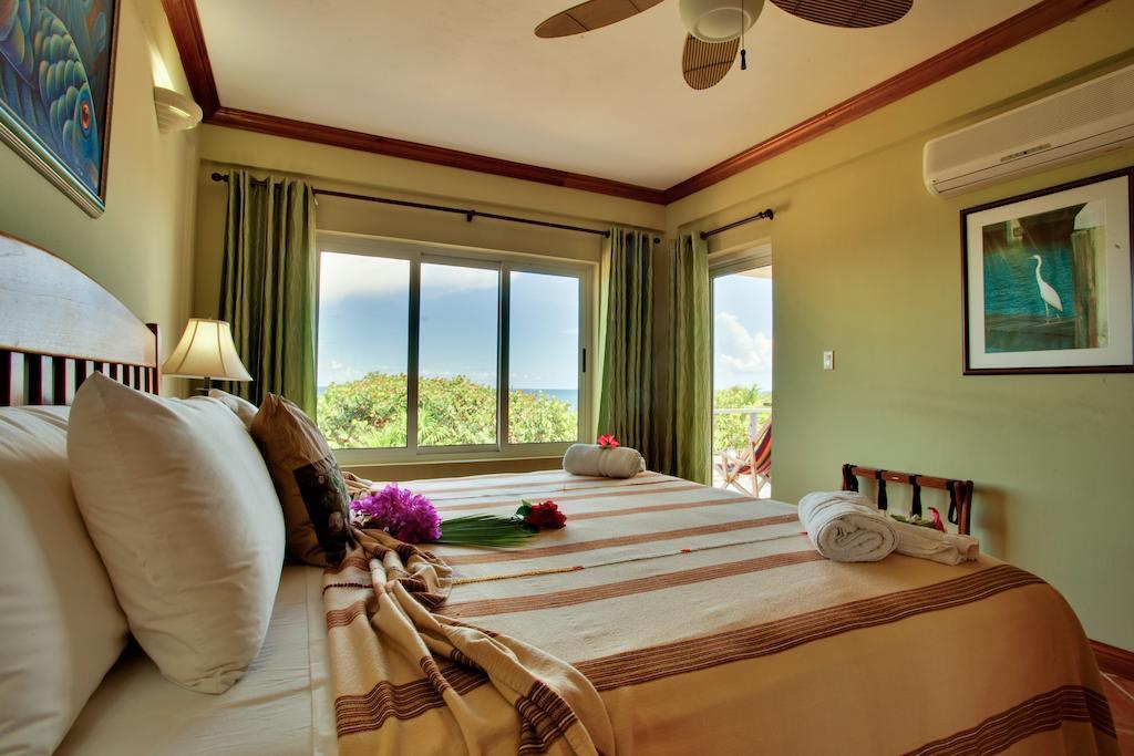 Laru Beya Resort Placencia Bagian luar foto